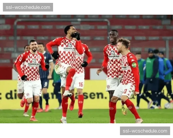 门兴迎战勒沃库森,两队近五次交锋均分出胜负