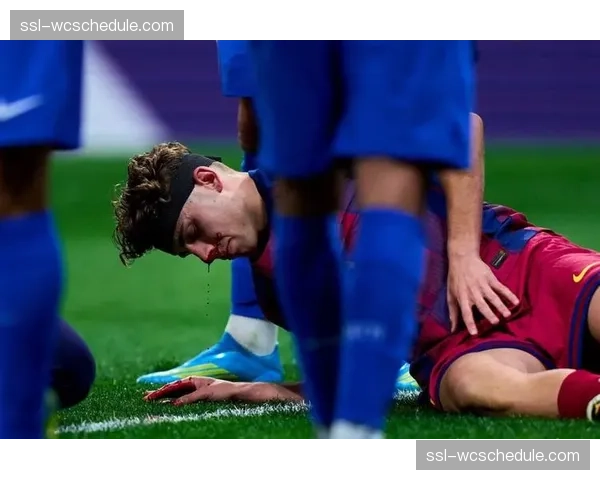 巴萨中场费尔明面部遭鞋钉击中需再次缝针，有望赶上下轮联赛